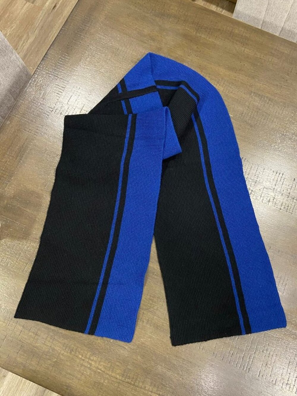 BANANA REPUBLIC SCARF BLACK & BLUE